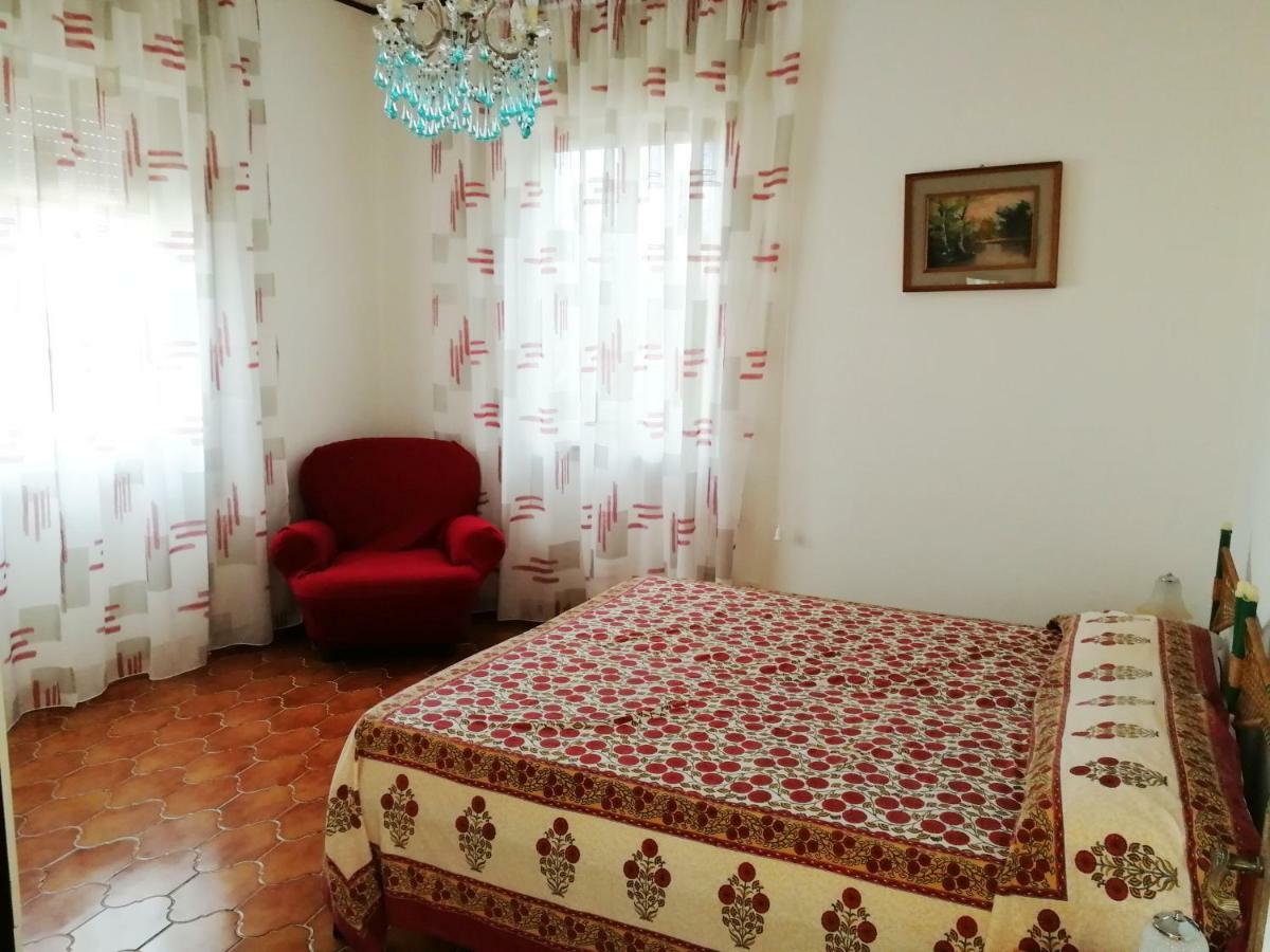 Chiaia Apartments Понца Экстерьер фото