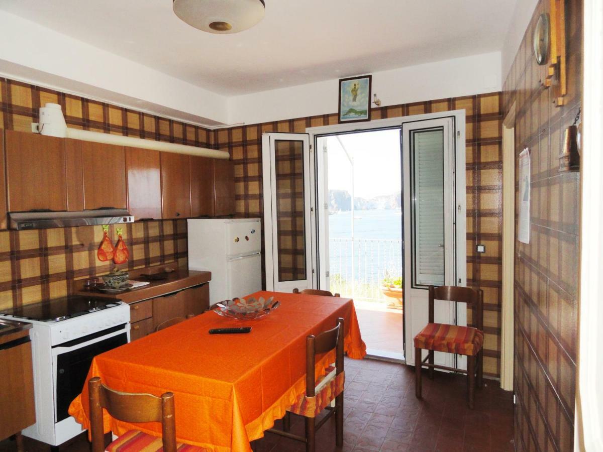 Chiaia Apartments Понца Экстерьер фото